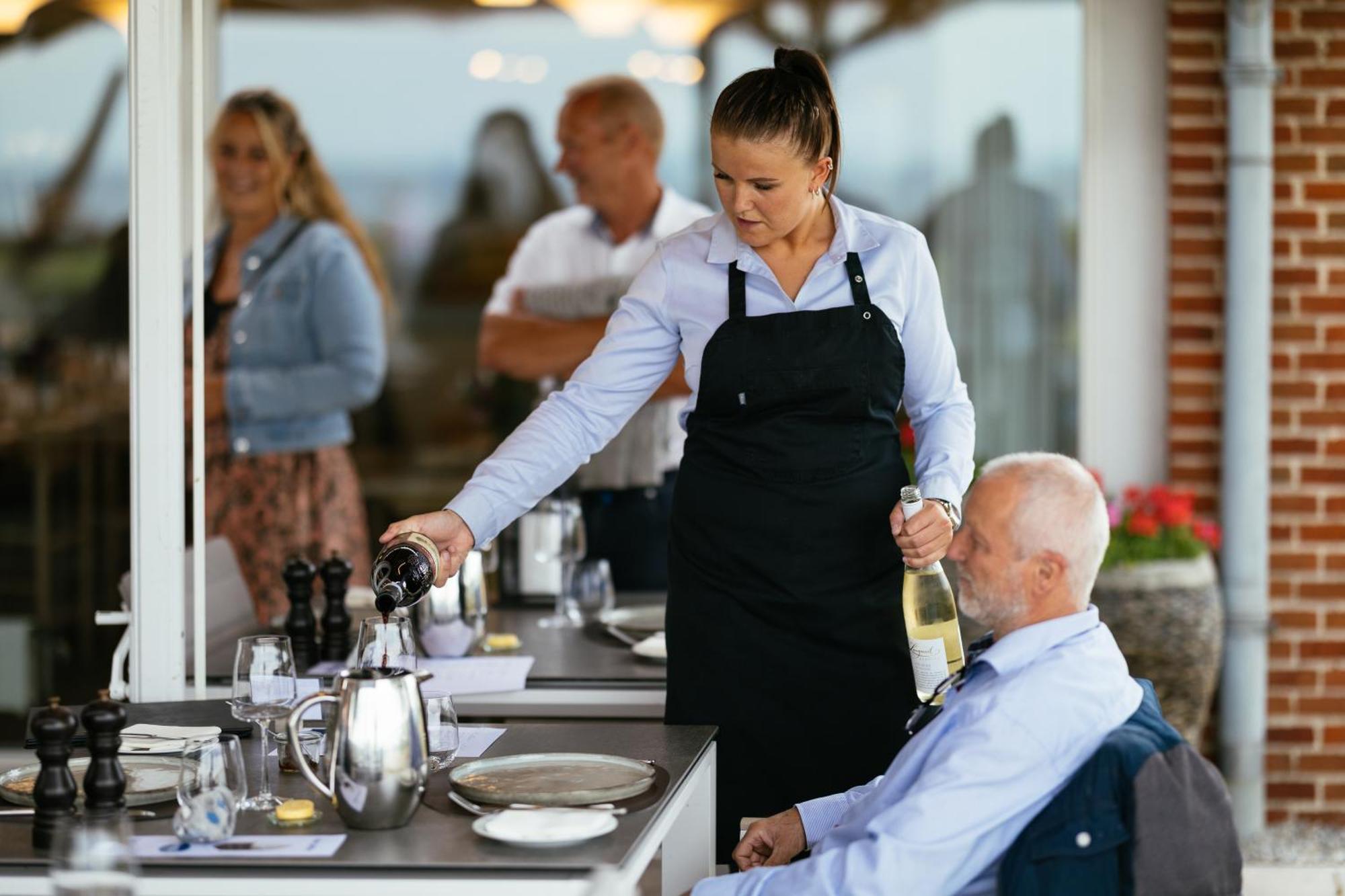 Strandhotel Klinten Aps Rødvig Exteriér fotografie