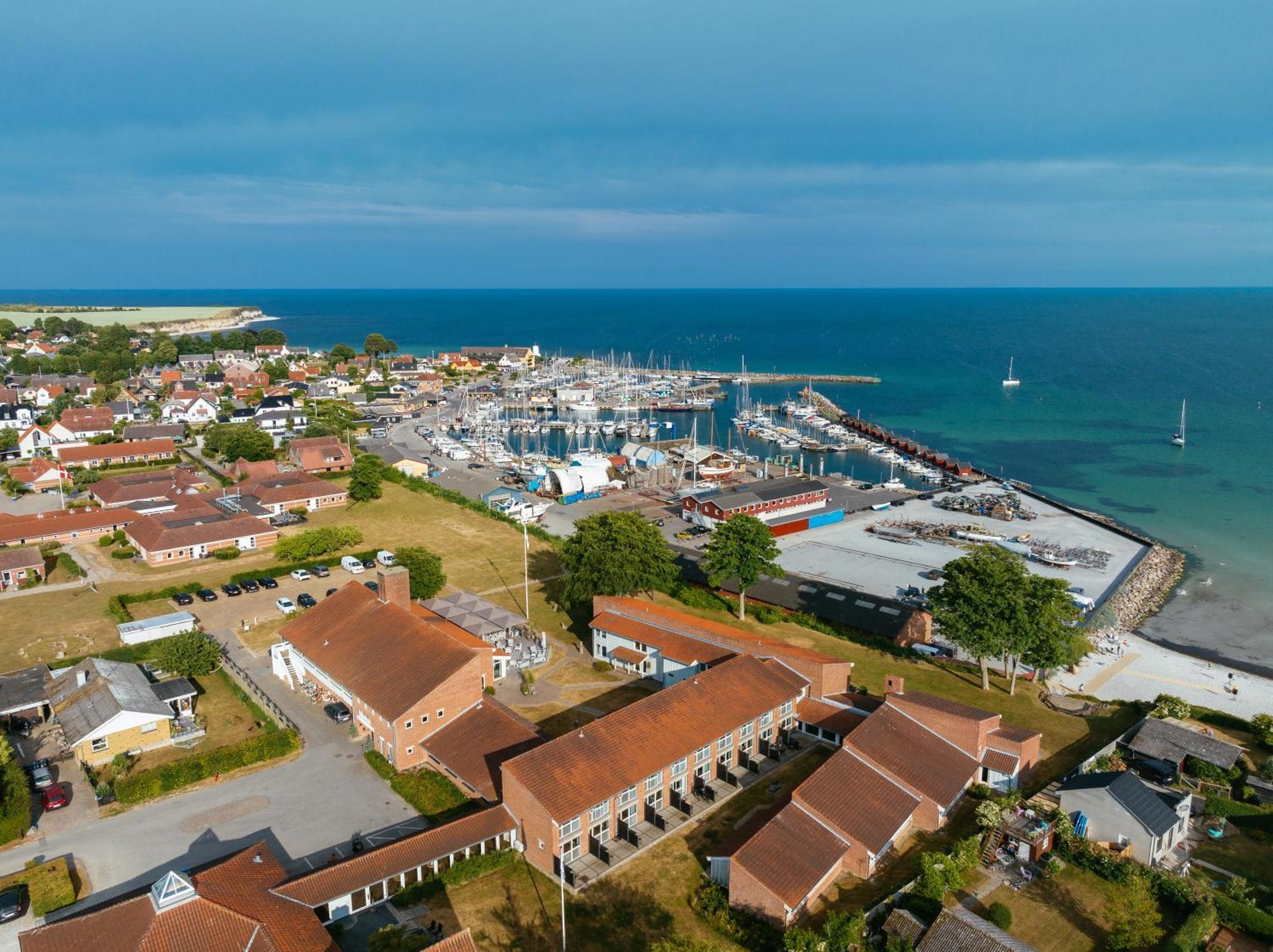 Strandhotel Klinten Aps Rødvig Exteriér fotografie