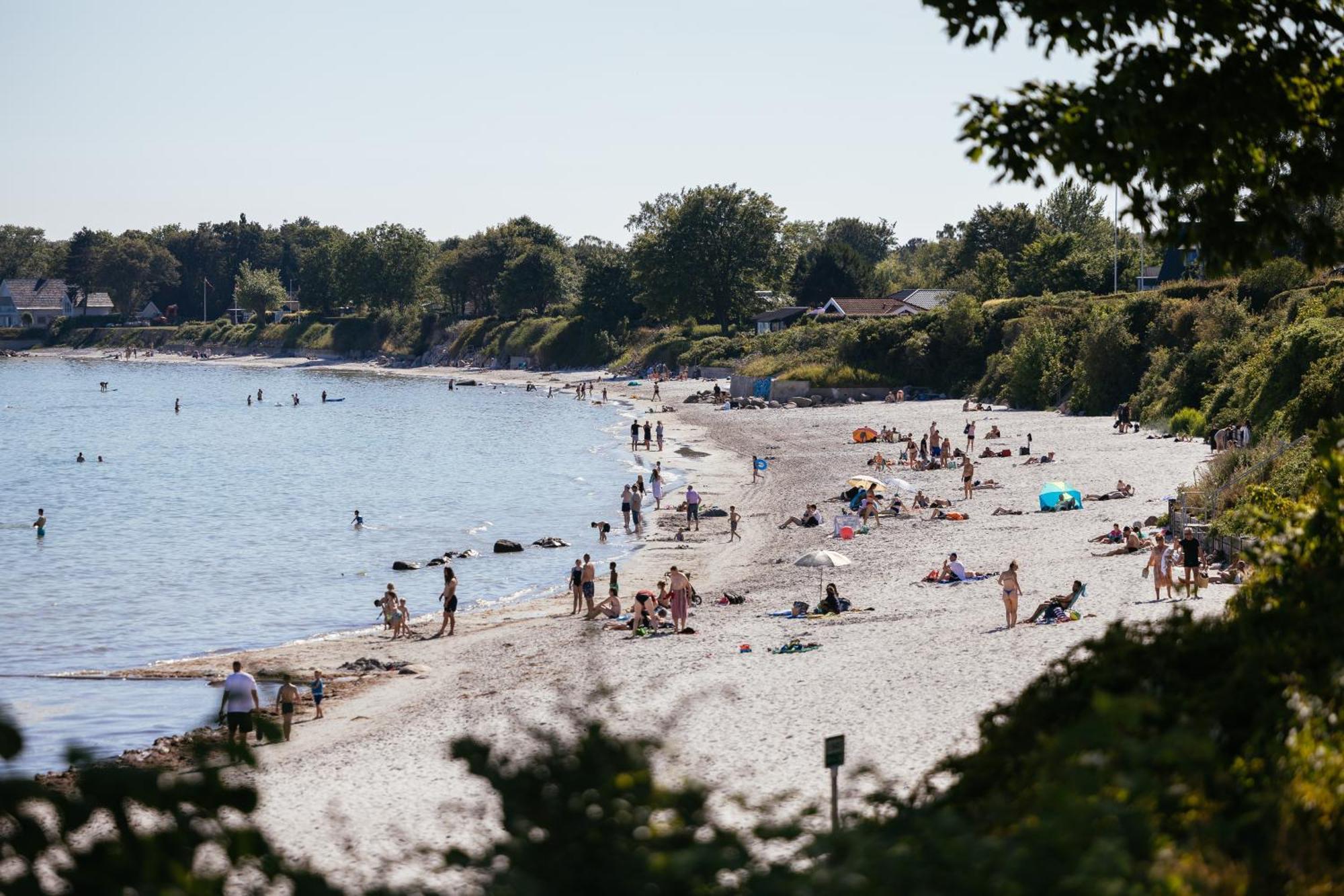 Strandhotel Klinten Aps Rødvig Exteriér fotografie