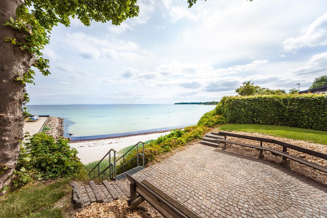Strandhotel Klinten Aps Rødvig Exteriér fotografie