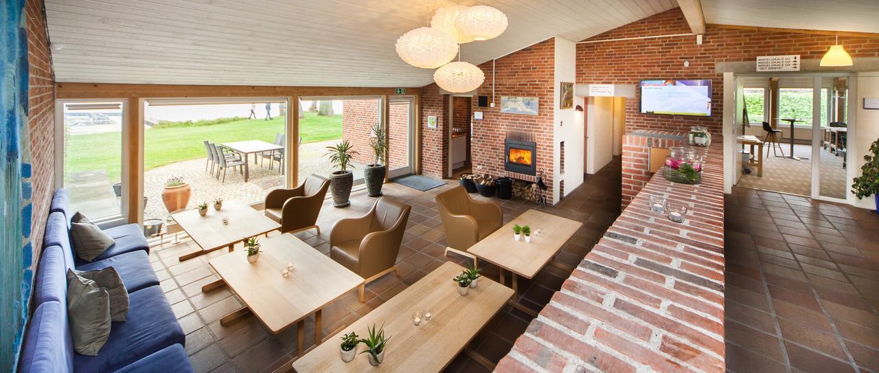 Strandhotel Klinten Aps Rødvig Exteriér fotografie