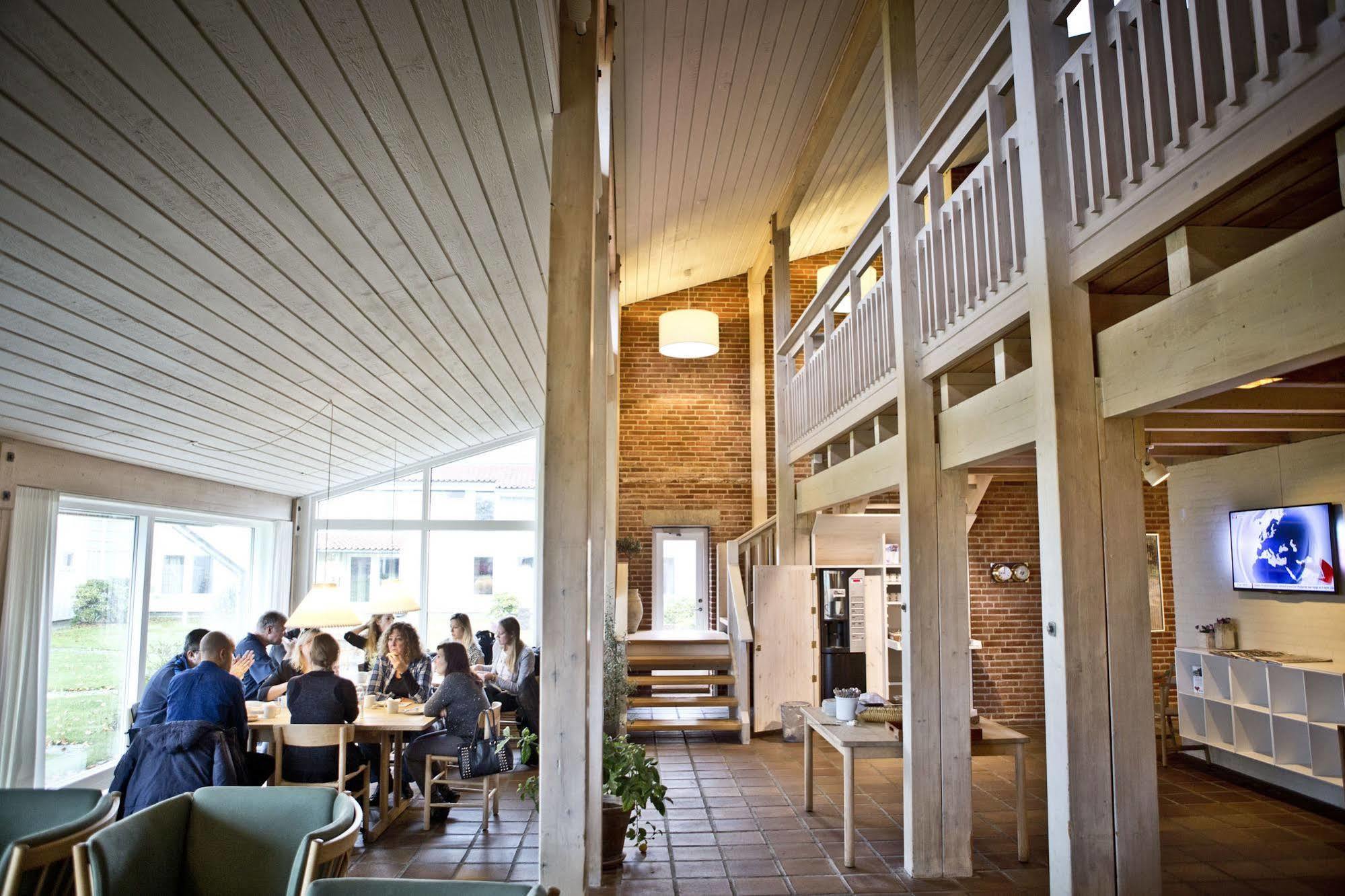 Strandhotel Klinten Aps Rødvig Exteriér fotografie