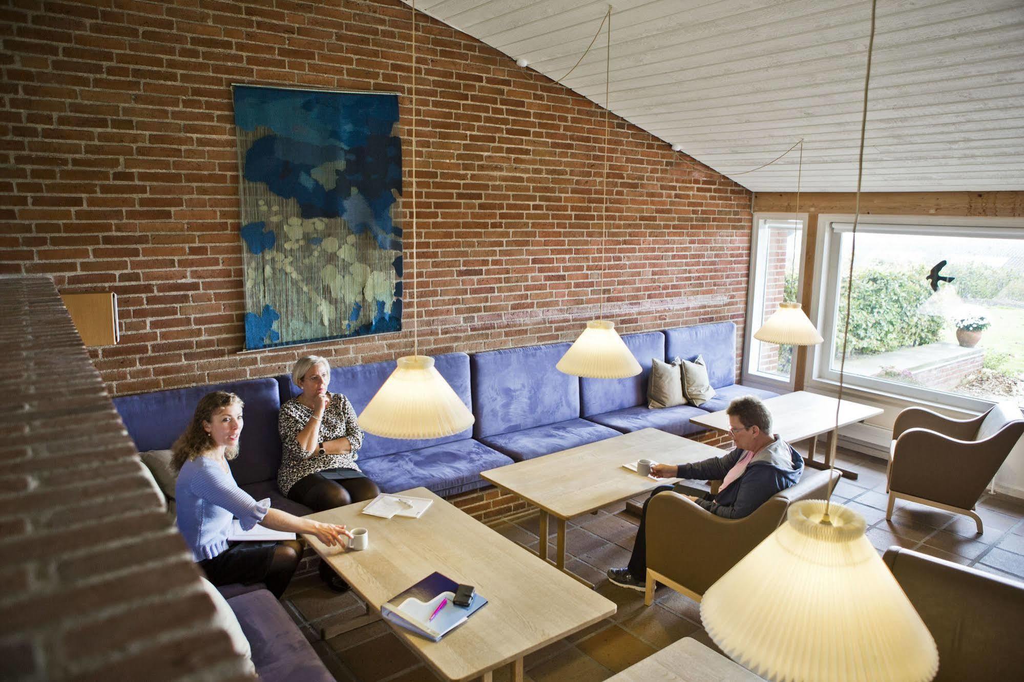 Strandhotel Klinten Aps Rødvig Exteriér fotografie